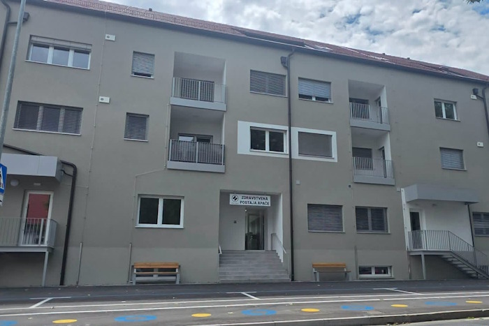 Posnetek zunanjosti stavbe ZP Apače